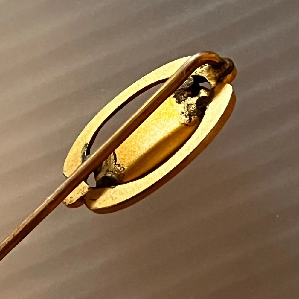 Vintage Stick Pin Hat Pin Oval Faux Coral Cabochon Gold Tone UV Reactive Estate